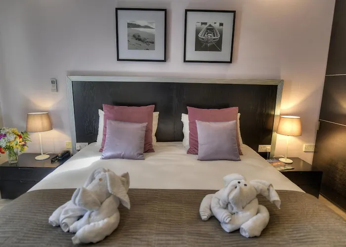 St. Julian'S Bay Hotel